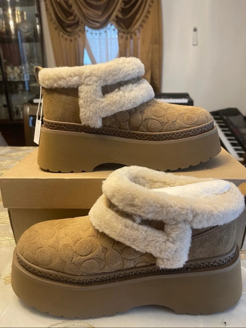 NWB coach women’s Christina pull on bootie size 10